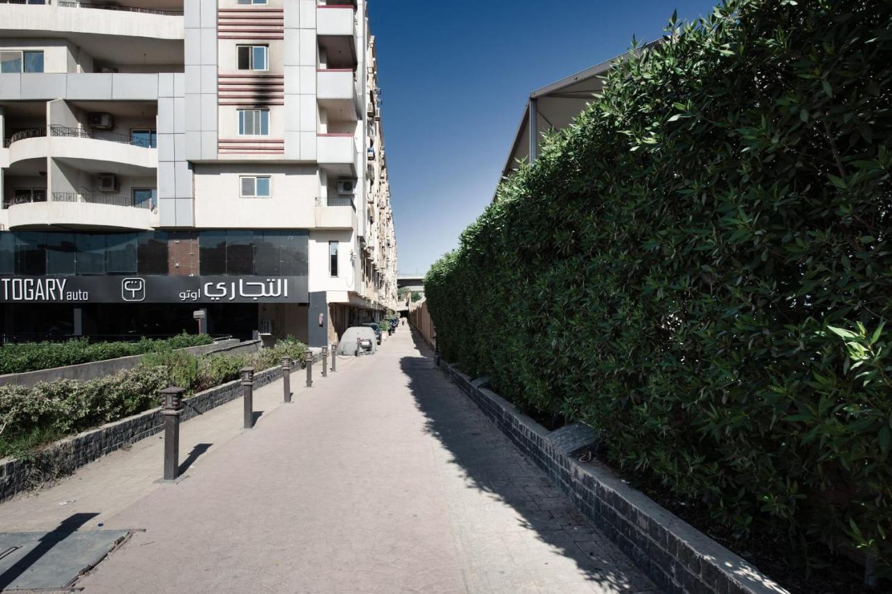The Terminal 2 Stay - Steps From Nightlife And Airport Cairo Exterior photo